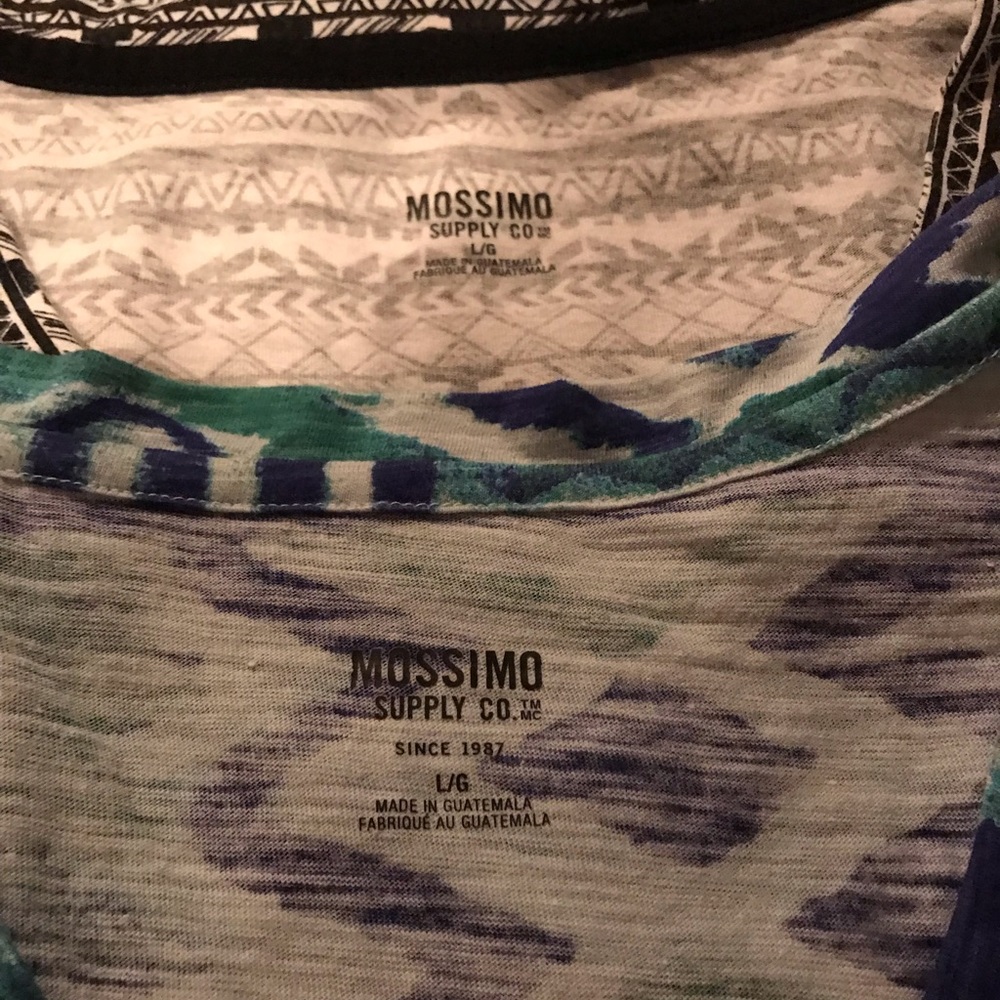 V neck bundle - Picture 2 of 3